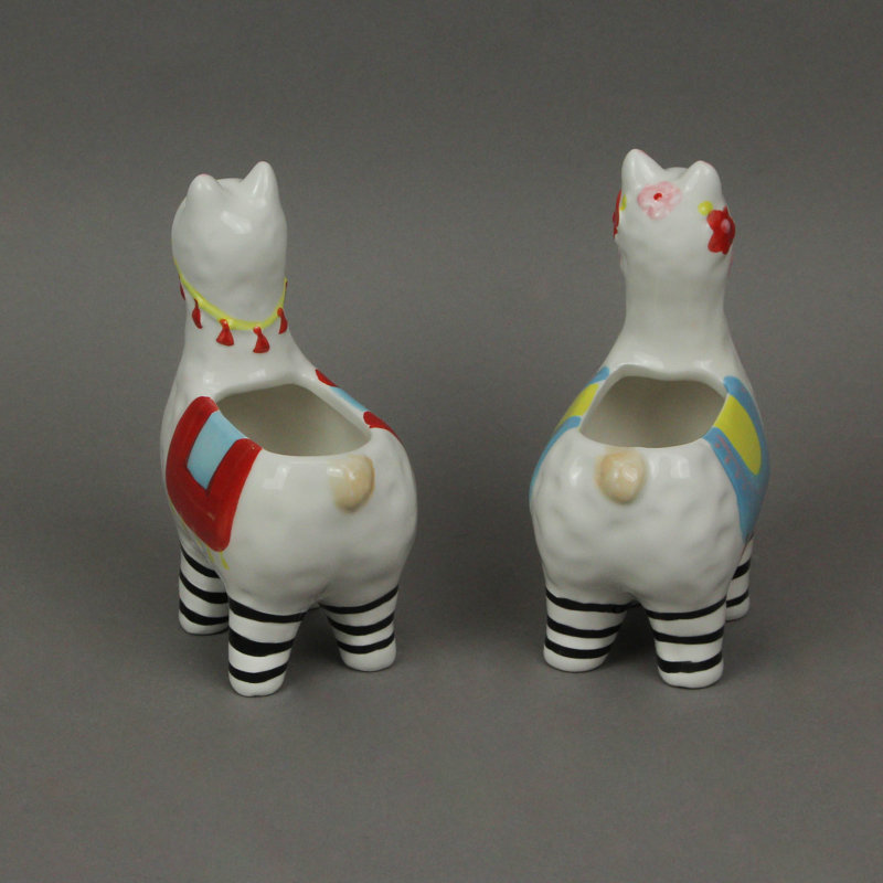 Devyani Ceramic Pot Planter