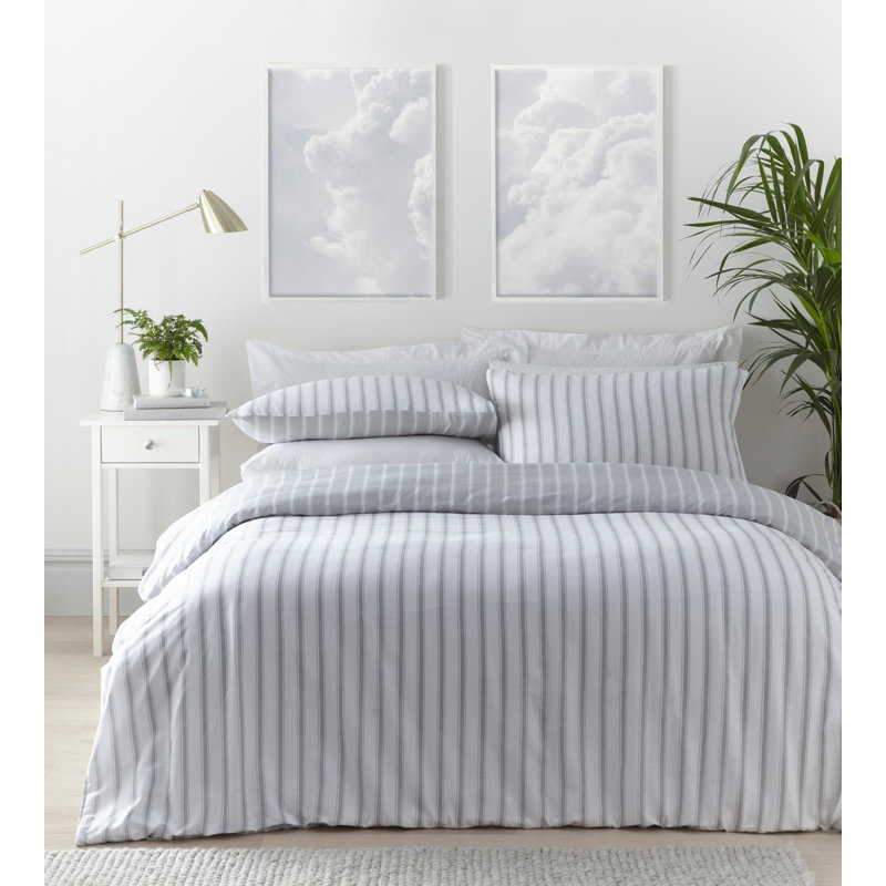 Polyester Striped Duvet Cover Set with Pillowcases Included, Kingsize Duvet Cover + 2 Standard Pillowcases, Grey