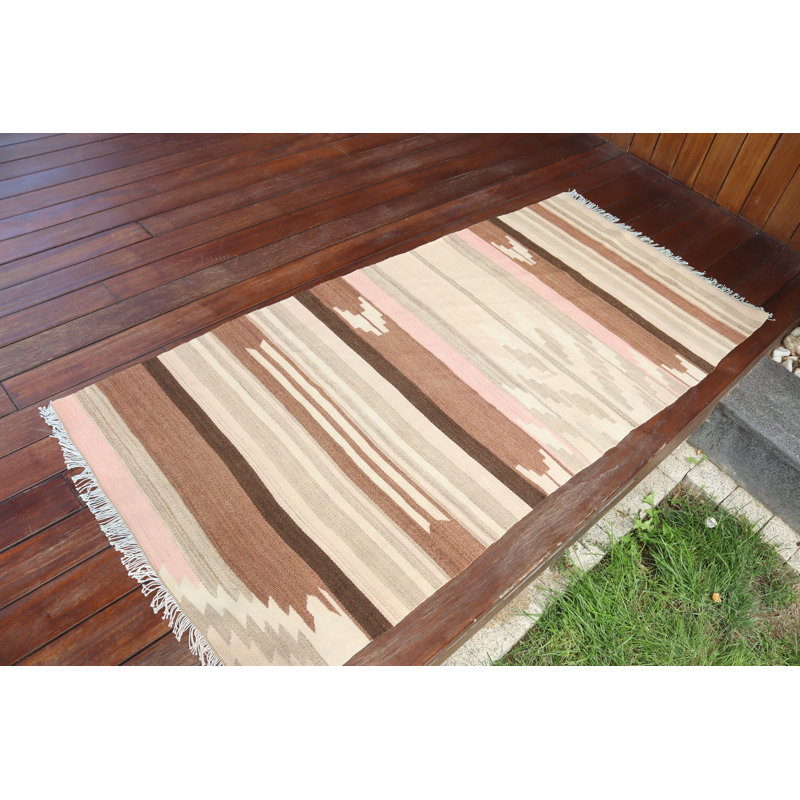Petit tapis kilim turc tissé à la main en beige et brun pour un décor bohème rustique à rayures