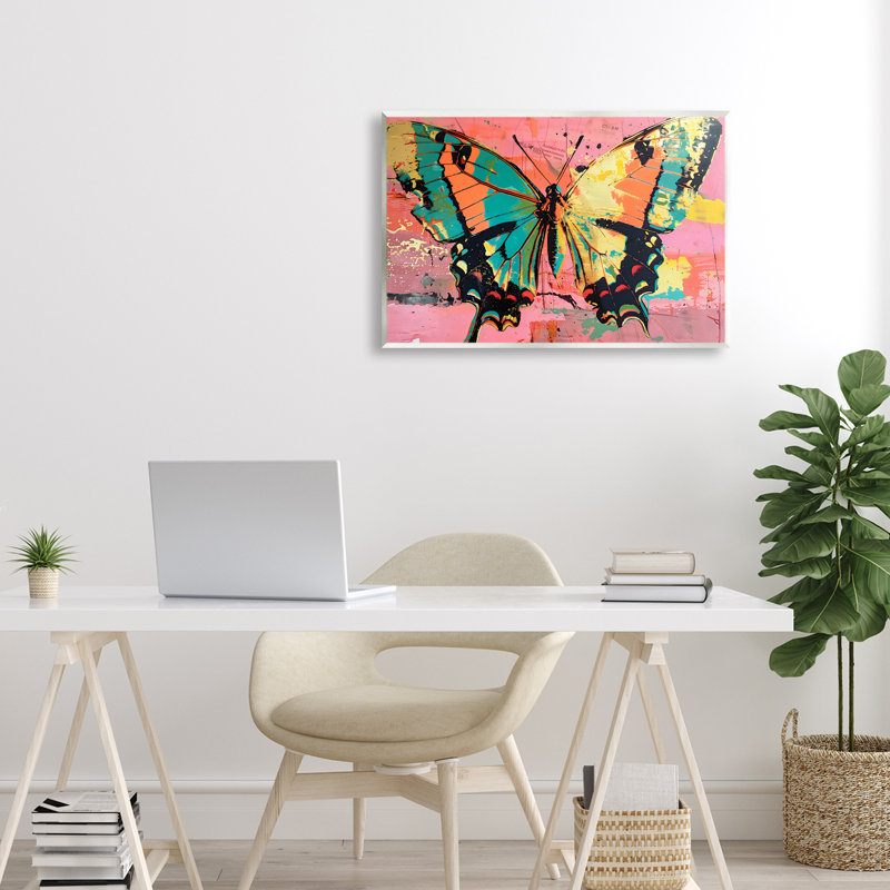 Papillon rétro sur plaque abstraite rose, design par LSR Design Studio, H 13 po x l 19 po