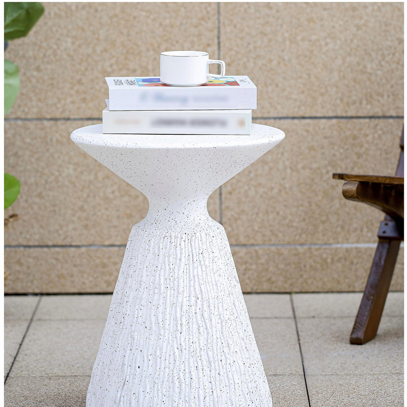 Table d'appoint d'extérieur en marbre blanc texturé MGO