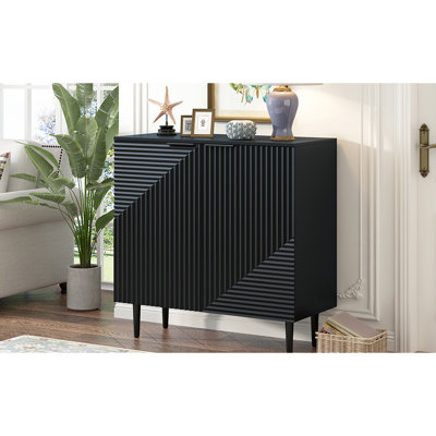 Armoire de table d'appoint moderne de couleur noire, tablettes réglables et rangement spacieux et élégant, tablettes, décoration de porte géométrique