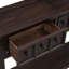 Console de style rustique avec tiroirs et tablettes fonctionnels, un meuble pratique et élégant pour la décoration intérieure