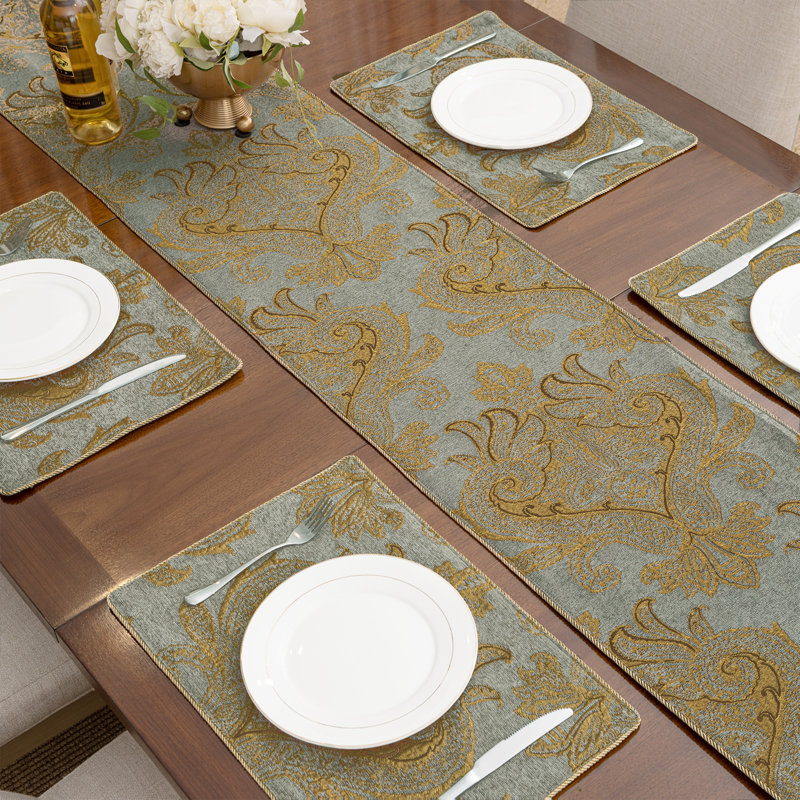 Chemin de table Damask Christmas, L 108 po x l 13 po