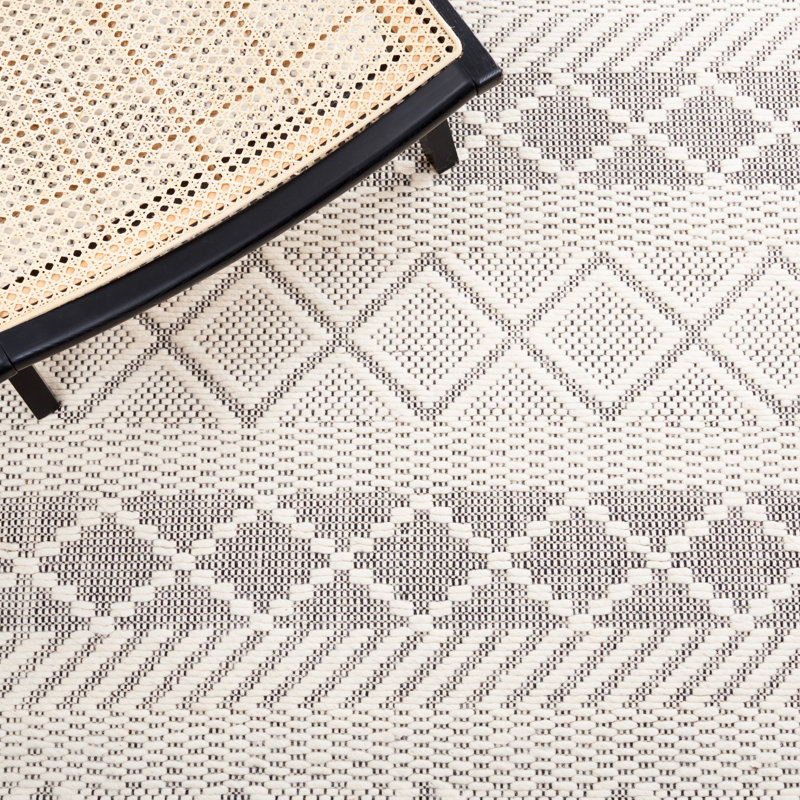 Serafin Natura Hand Woven Wool Geometric Rug, Rectangle 5' x 8'