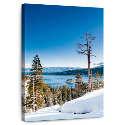Alvord, paysage enneigé du lac Emerald Bay
