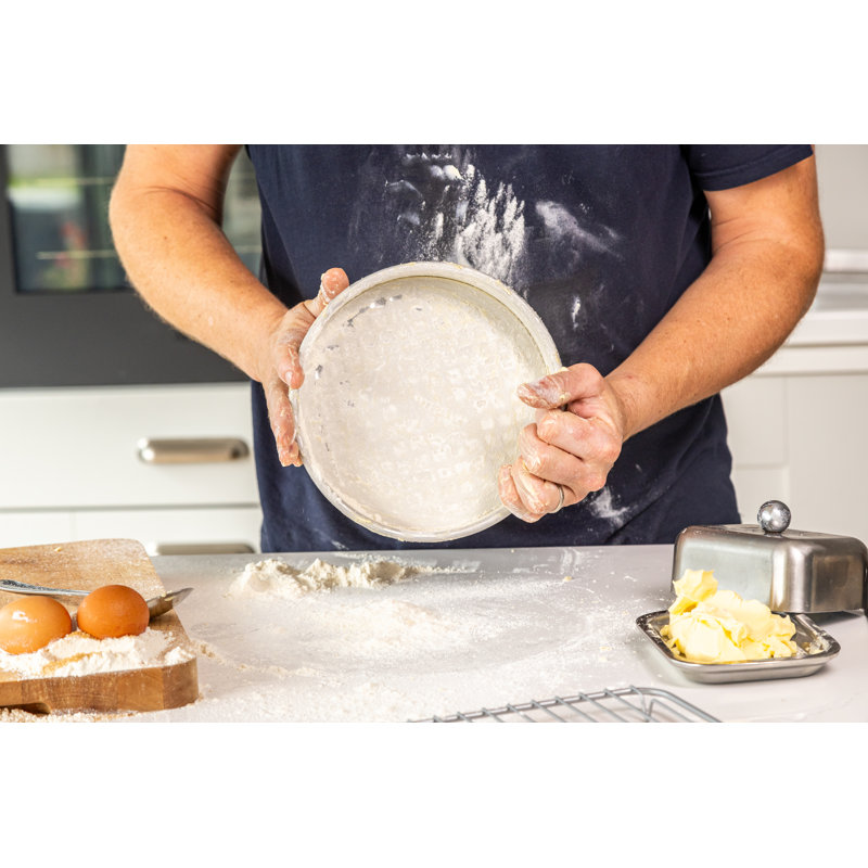 MasterClass Recycled Aluminium Classic Cake Pan