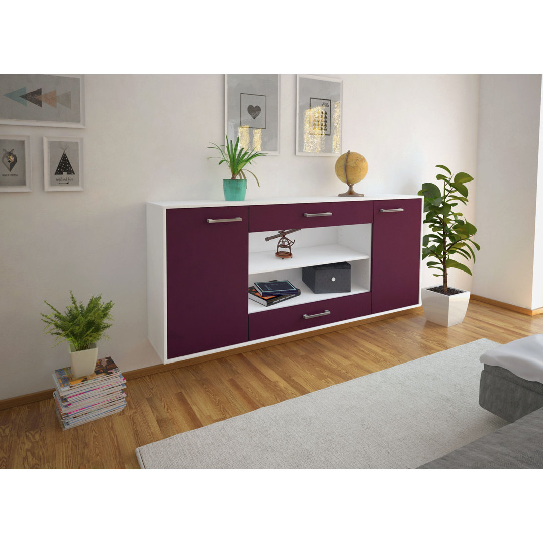 Das Sideboard Mussab hat Metallgriffe. Es hat die Maße 180 cm x 79 cm x 35 cm.