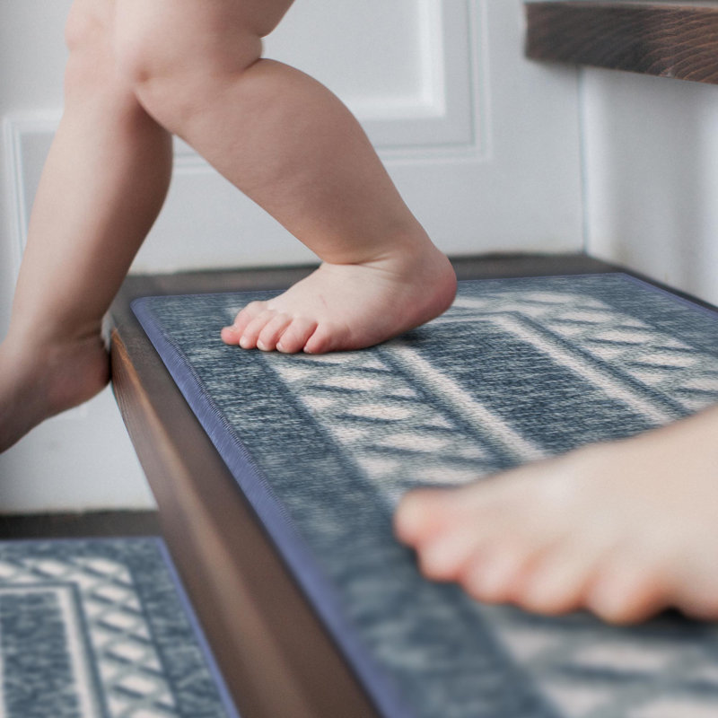 Navy and White Polyamide Non-Slip Rubberback Stair Treads Set