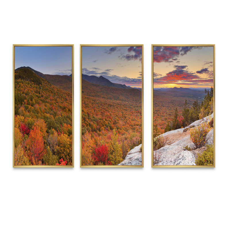 Endless Forêts in Fall Panorama - Ensemble de 3 reproductions sur toile, H 32 po x l 48 po x P 1 po, Cadre doré