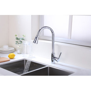 Single Handle Pull Down Sprayer Kitchen Faucet