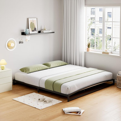 Structure de lit très grand avec support à lattes en acier, silencieux, base manuelle pour la plupart des matelas, noir