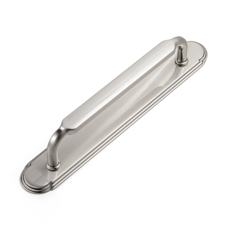 Poignée de centre à centre avec ensemble de contre-plaque, 7 3/5", Nickel satiné