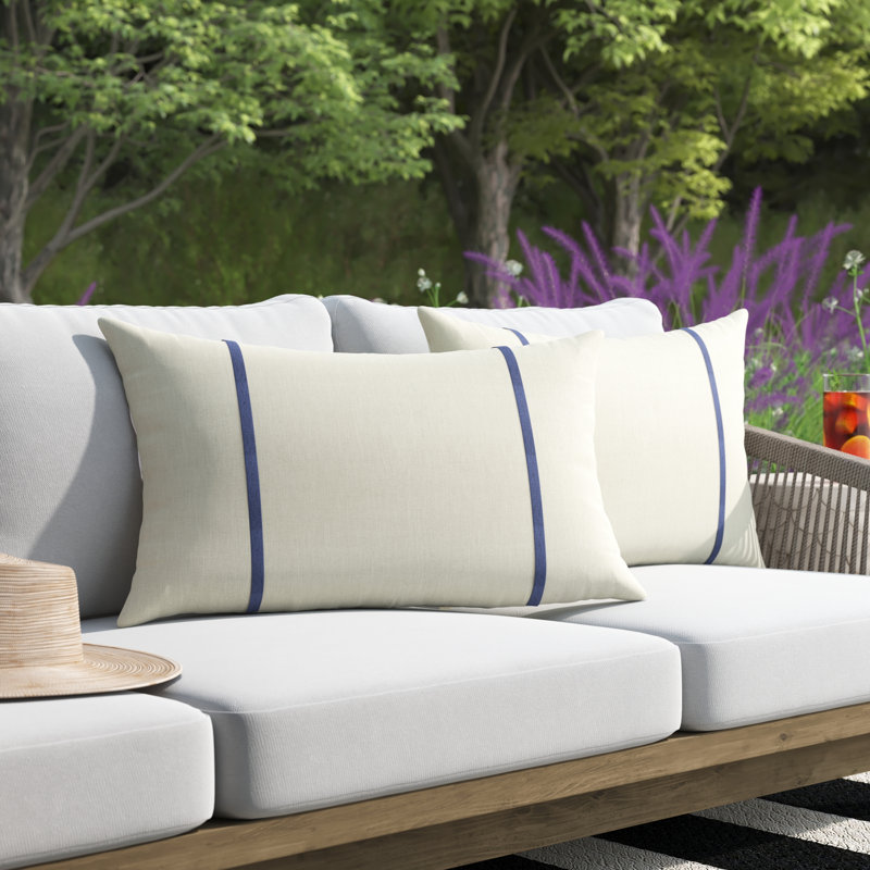 Housse et insert de coussin rectangulaire extérieur Furston, Blanc / Jaune tournesol, 13 po x 20 po