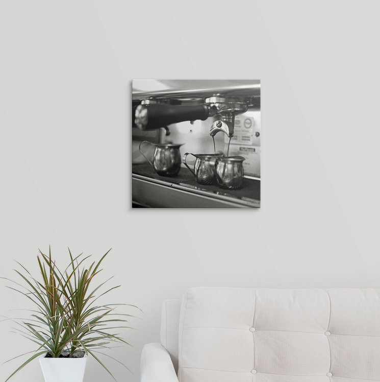 « ii » par laura marshall, reproduction de photo Coffeehouse, H 35 po x l 35 po x P 1,5 po, Toile