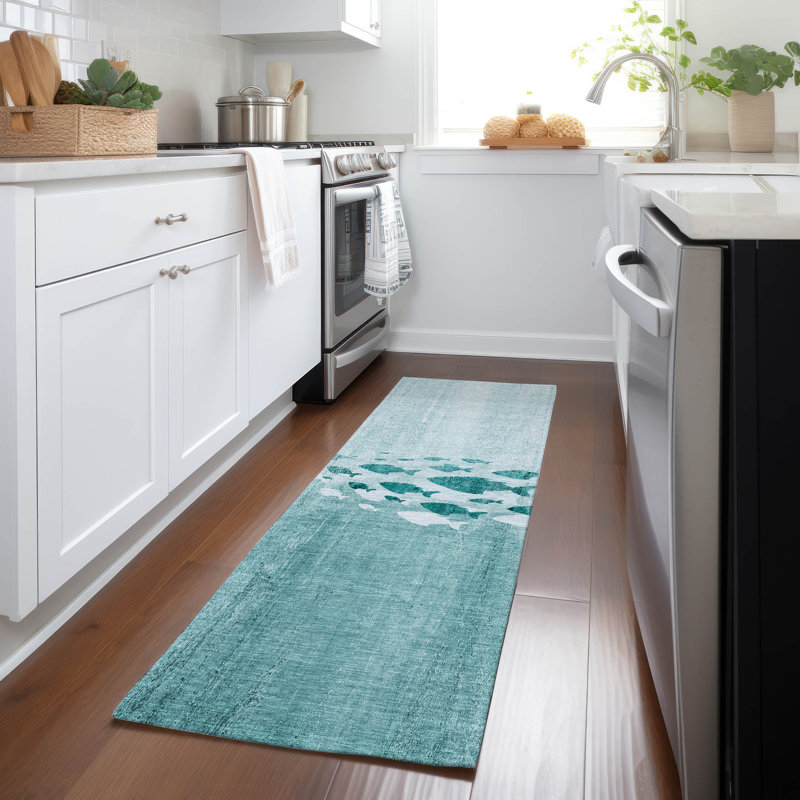 Tapis bleu intérieur / extérieur en polyester tissé à la machine Loreen, Tapis de couloir 2 pi 3 po x 7 pi 6 po