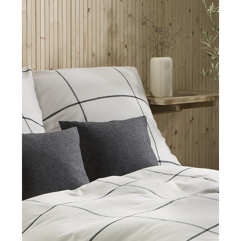 Lech Flannel Chequered Duvet Cover Set with Pillow Shams