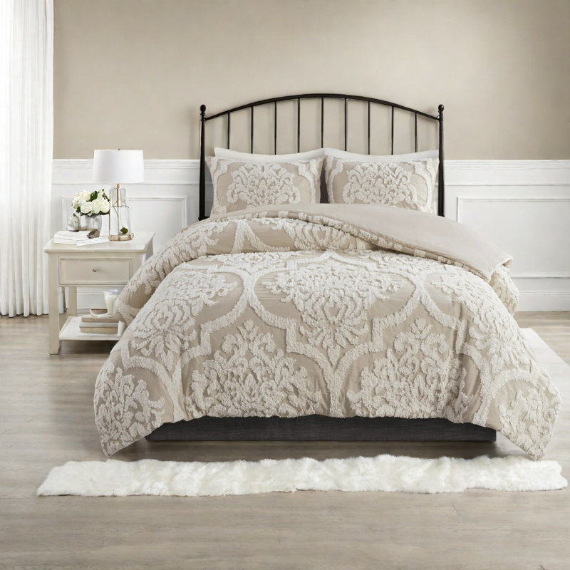 Soft Bedding Sets, Polyester Comforter With Rustic Chenille Design For Home