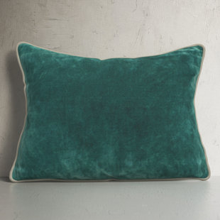 Sencilla Throw Pillow – JAVIER STUDIO