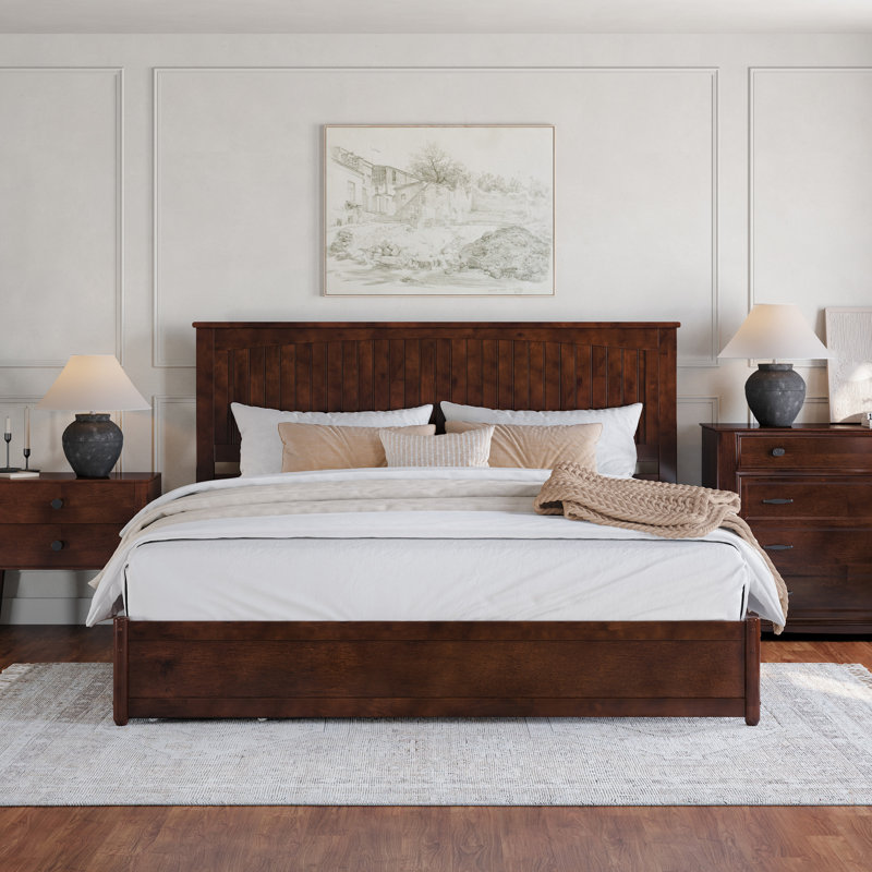 Lit plateforme en bois massif Lamaiyah avec pied de lit et tiroirs de rangement, Noyer, King