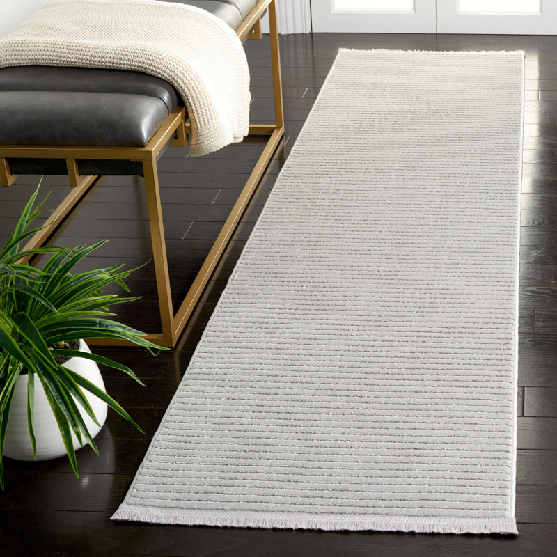Tapis gris en polypropylène tissé à la machine Foxborough, Tapis de couloir 2 pi 2 po x 8 pi