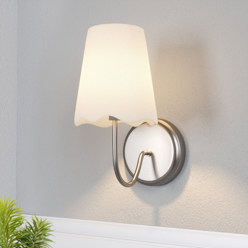 Applique à bras en laiton avec abat-jour blanc, Nickel poli