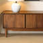 Meuble télé simple et moderne en noyer-619452386