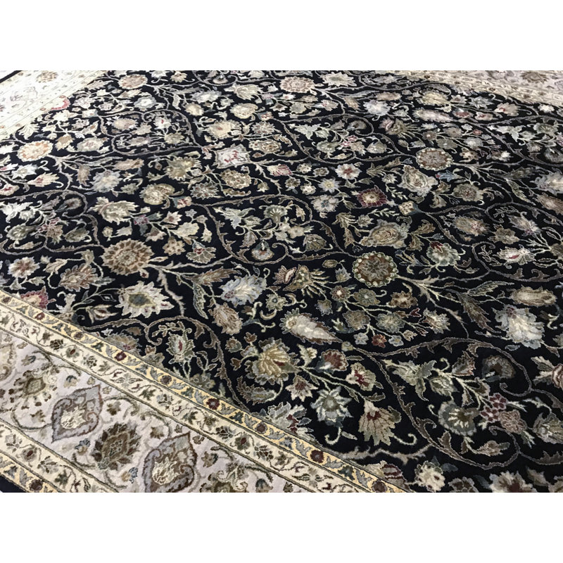 Tapis noir de haute qualité noué à la main