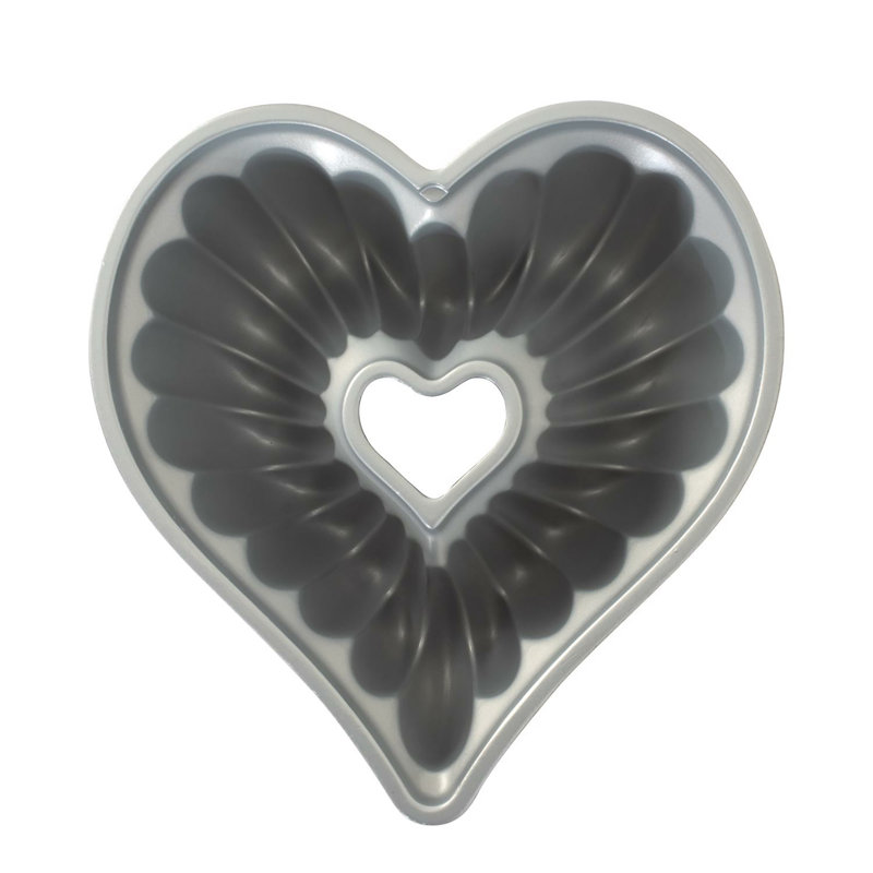 Nordic Ware Platinum Non-Stick Novelty Elegant Heart Bundt Pan