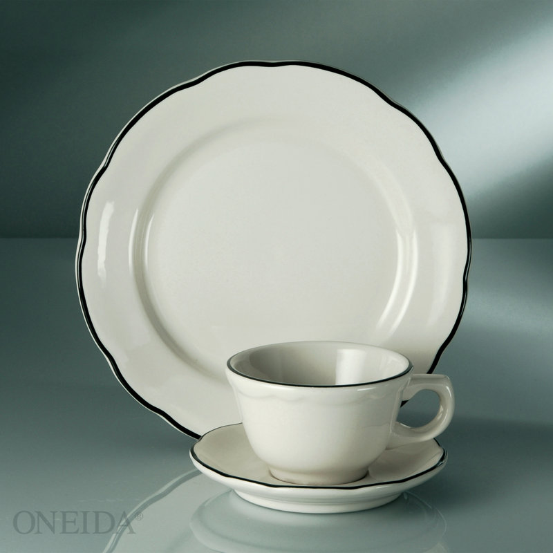 Assiettes noires Caprice Manhattan, 10 1/2 po, par Buffalo