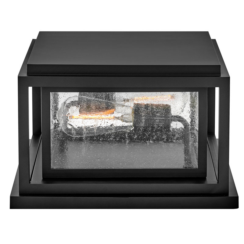 Luminaire sur le pilier République, Noir, noir, noir, noir