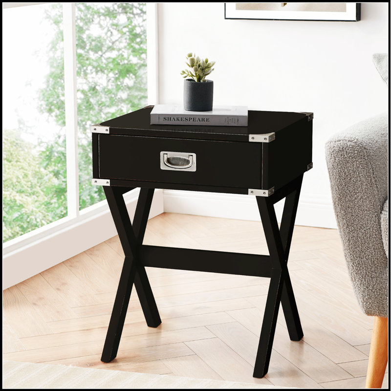 Table de bout rustique en bois à 1 tiroir avec coins en métal et base en X robuste, pour les salons et les bureaux à domicile.