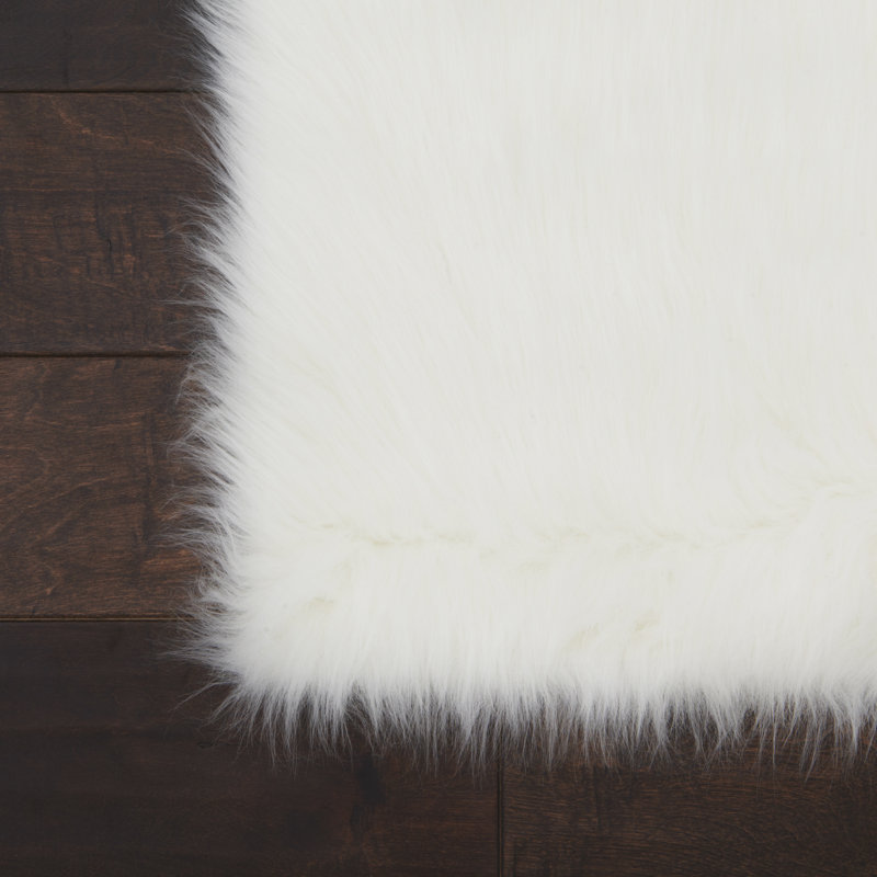Phang Indoor Rug, Rectangle 2' x 3'