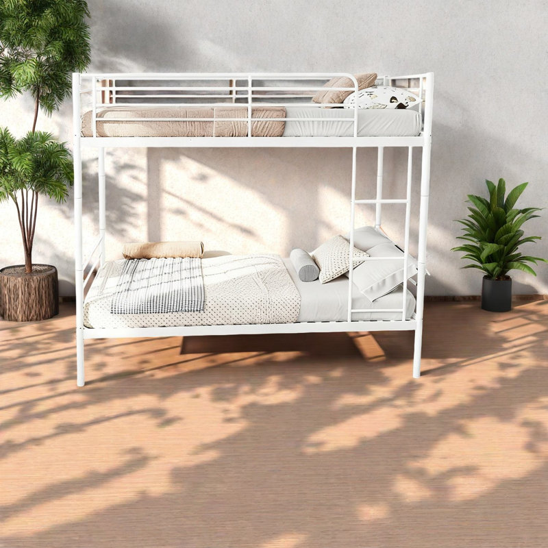 Lits superposés en métal peu encombrants, conception moderne avec rangement