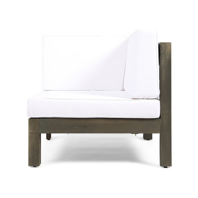 Fauteuil en bois blanc, profondeur 75,4 cm, largeur 67 cm, hauteur 67 cm, poids 17,8 kg.