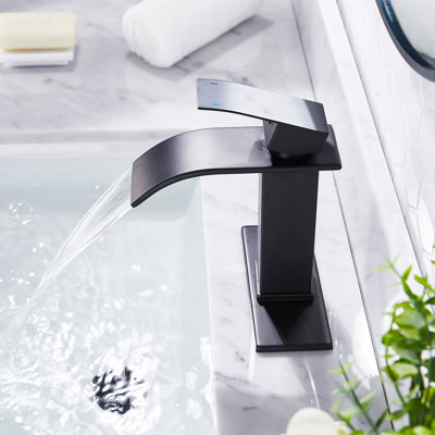 Single-handle Bathroom Faucet with Drain Assembly