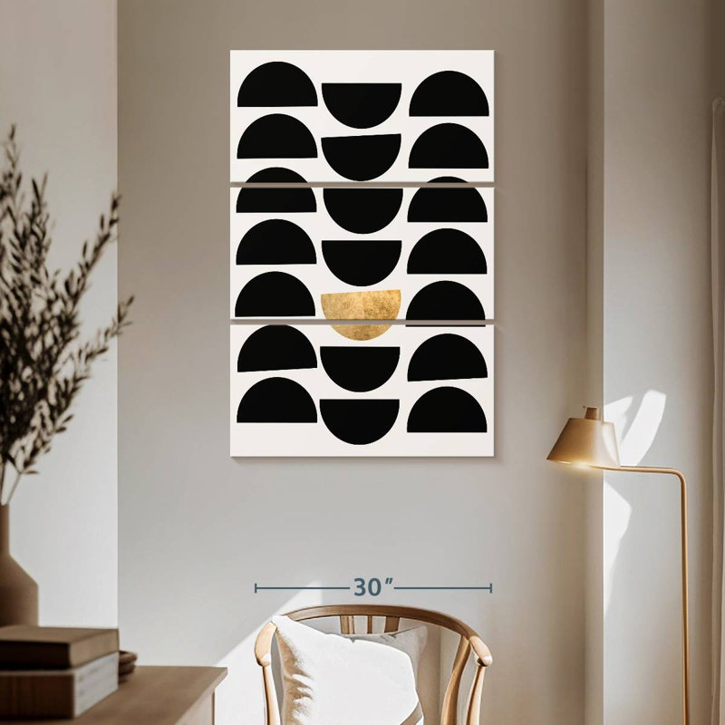 Avery Golden Circle, 65" H x 42" W