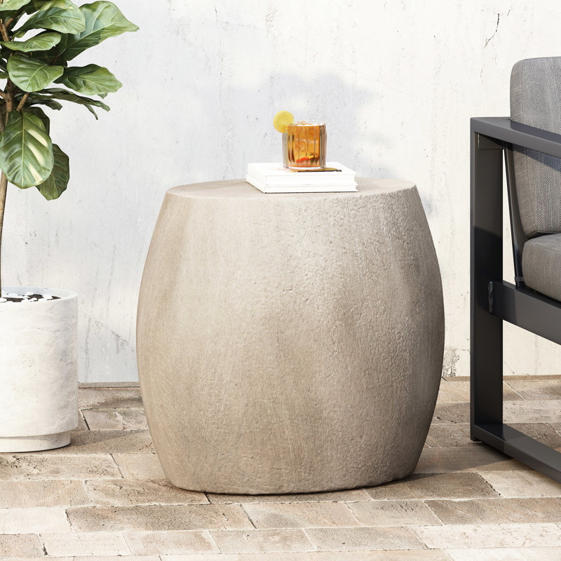 Table d'appoint d'extérieur en béton léger