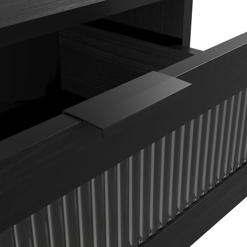 EDISON MATTE BLACK / REEDED CHEST