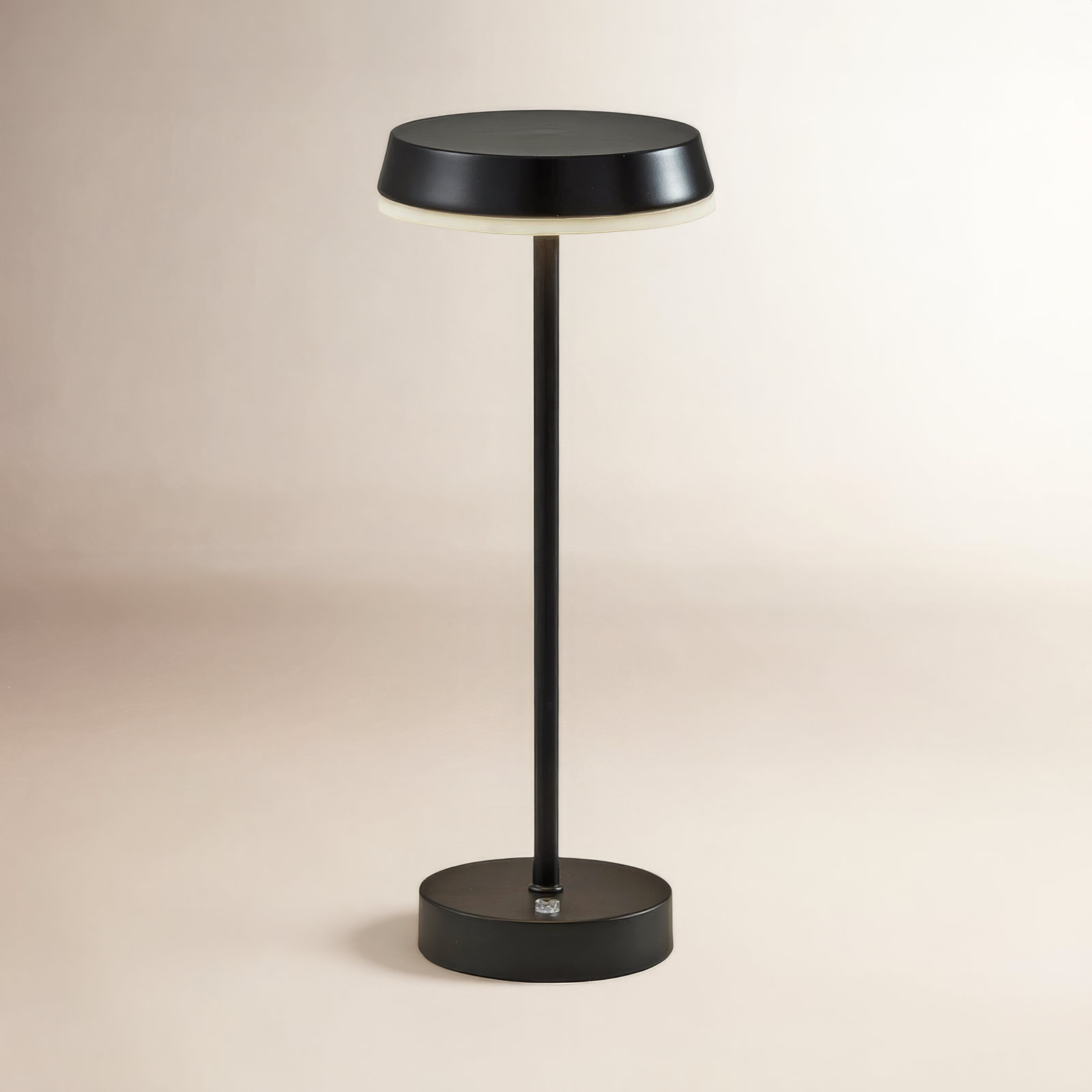 Daebreon Table Lamp, Matte Black