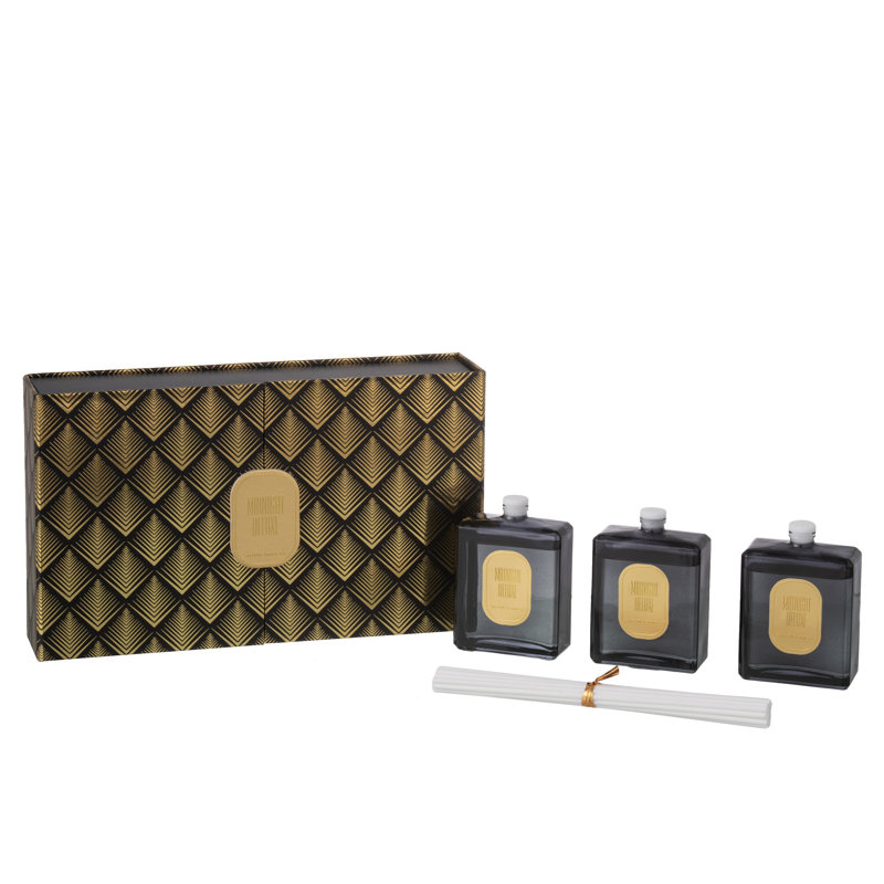 Spring / Summer 2024 Fresh Scented Flameless Novelty Candle with Glass Holder, Black/Gold