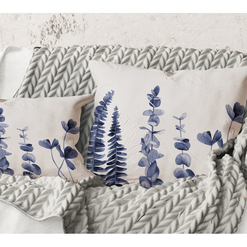 Carré, bleu marine Eucalyptus I - Coussin décoratif à imprimé traditionnel, 18" x 18"