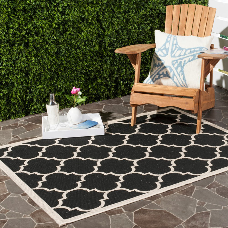 Kerns Geometric Hand Woven Indoor / Outdoor Area Rug, Rectangle 122 x 170 cm