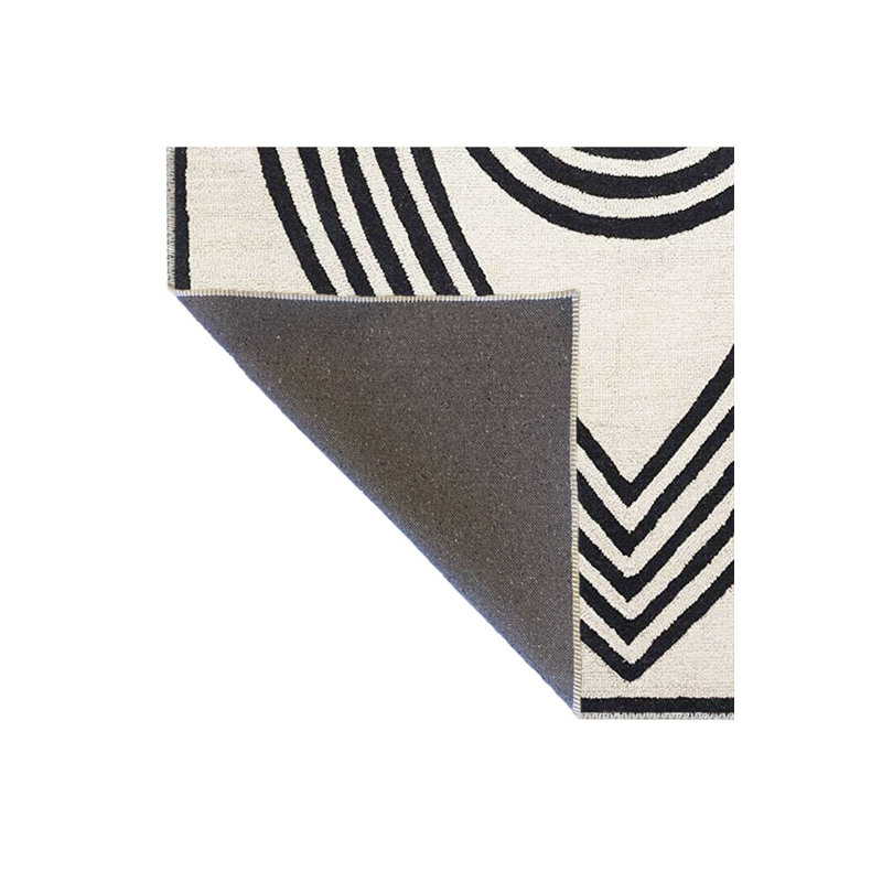 Tapis noir décoratif à motif géométrique à motif géométrique noir, Sous-tapis rectangulaire de 3 pi 3 po x 6 pi 7 po 