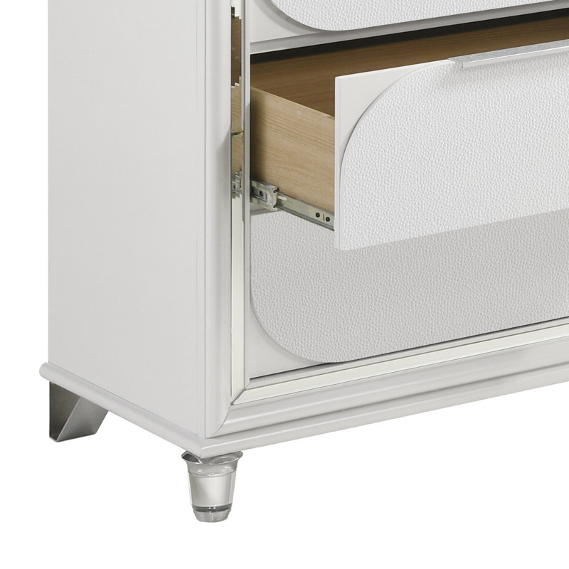 Commode, finition blanc perle