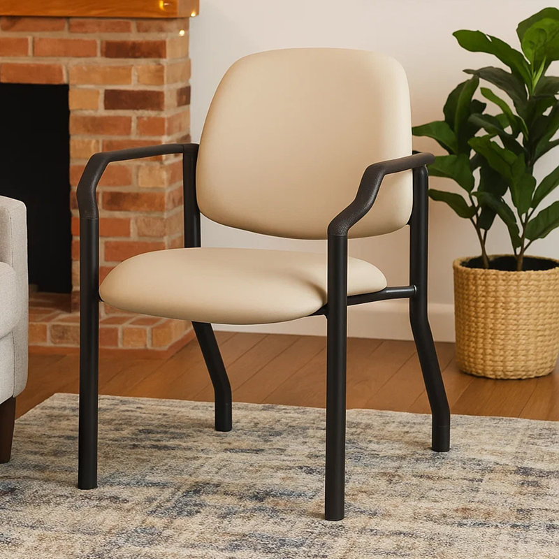 Chaise d'invité Theo avec structure en acier moderne, vinyle antimicrobien beige, Beige