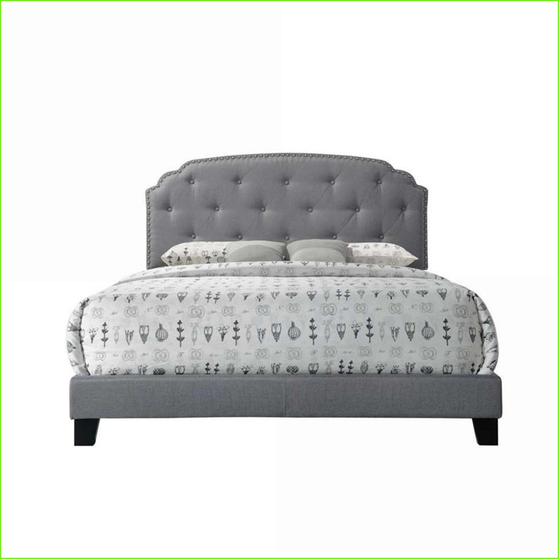 Structure de lit grand format en tissu gris avec tête de lit capitonnée Pied de lit à profil bas pour la chambre principale