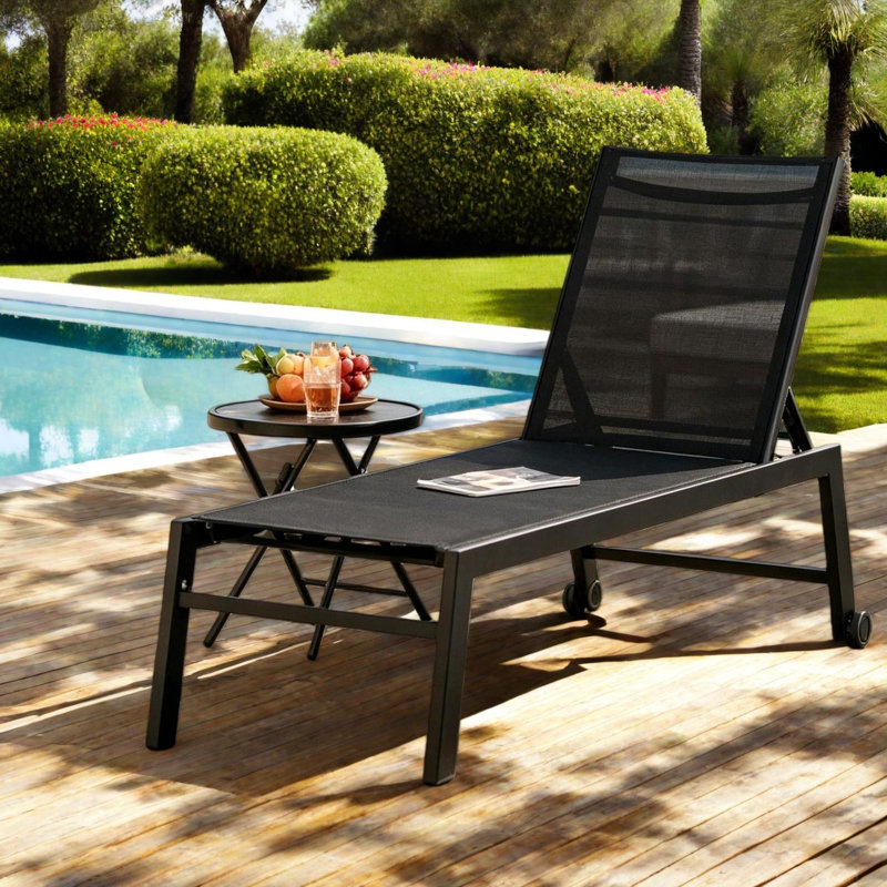 Chaise longue de piscine réglable et réglable
