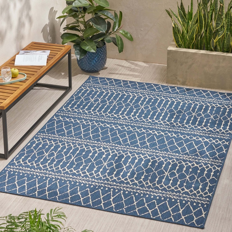 Tapis bleu rectangulaire en polypropylène 5 pi 3 po x 7 pi
