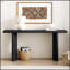 Élégante console avec placage en pin et pieds géométriques, idéale pour le salon, le bureau et la salle à manger-1621244598